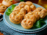 Palmiers à la tapenade et fromage