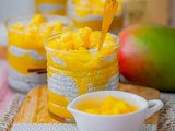 Pudding de chia au lait de coco et mangue