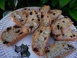 Biscotti aux cerises confites et noisettes