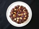 Brownie aux pépites de chocolat blanc et noisettes. Cuisson micro-onde