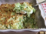 Gratin de saumon aux courgettes et pommes de terre, à la chapelure au beurre citronné