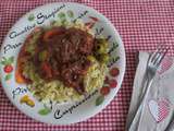 Onglet de bœuf, sauce tomate aux poivrons et olives