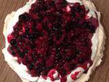 Pavlova aux fruits rouges