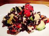 Salade de riz noir, fraise, avocat, feta