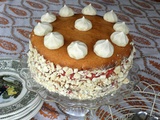  Pink layer cake . Gâteau d'anniversaire au mascarpone, aux framboises et aux pêches