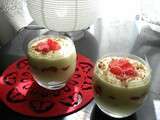 Verrines de mousse de petits suisses aux fraises