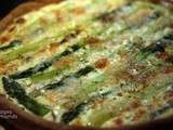 Gourmandise tout inclus : Tarte aux asperges, poulet et parmesan