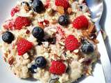 Porridge framboises, myrtilles et amandes