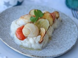 Noix de Saint Jacques snackées, chips et purée de topinambour à la vanille de Madagascar