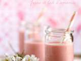 Smoothie fraise et lait d'amande et graines de lin