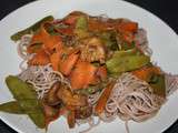 Nouilles soba au légumes sautés croquants