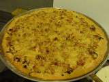 Pizza oignons lardons emmenthal