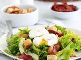 Salade frisée aux oeufs pochés (chicorée frisée)