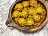 Tajine de boulettes de sardine aux oignons et aux raisins secs