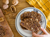 Cake aux dattes et aux noix [Parfait pour ton goûter automnal]