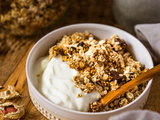 Granola cacahuètes et chocolat [pour un petit-déj gourmand]