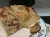 Gâteau brioché au raisin et noix frais et à la frangipane