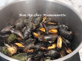 Moules de bouchot aop du Vivier sur Mer aux frites à l'air  frayeur 