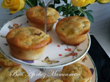 Petits gateaux aux prunes sauvages et a l’amande