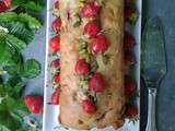 Cake aux fraises et aux pistaches