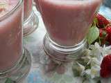 Comme un lassi : Milk-shake fraise et amande