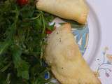 Petits chaussons au chèvre frais, figues, noix et miel