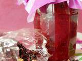 Confiture de fraises aux fleurs d’hibiscus et vanille… fraise quand tu nous tiens