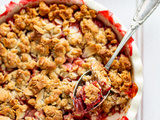 Crumble fraise rhubarbe aux flocons d’avoine