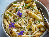 Penne aux asperges violettes et pecorino