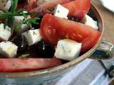 Salade de tomates à la feta et olives coquillos