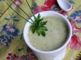 Velouté froid de courgette, ail et fines herbes