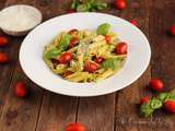 Penne au pesto de basilique et tomates cerise