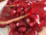 Carpaccio de la saint valentin, pommes et grenade, perles d'hibiscus