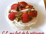 Pavlovas fraises pistaches caramelisees