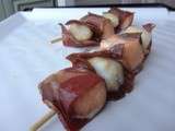 Brochettes saumon et saint jacques au lard