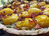 Tarte pesto / tomates jaunes / lardons