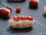 Sushis de riz au lait, fruits rouges et gelée de grenadine