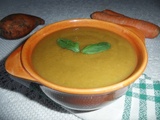 Soupe de mâche, carotte et patate douce : velouté healthy et réconfortant