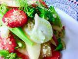 Salade de quinoa, brocolis, pommes, fraises et fenouil