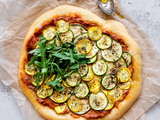 Pizza aux courgettes et pesto rosso