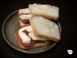 Croque-monsieur oignons-tomate-reblochon