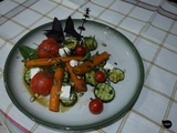 Légumes rôtis en salade et herbes du jardin