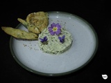 Radis noir, sauce rémoulade à l’ail des ours et beignets de feuilles d’ail des ours