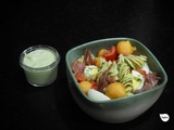 Salade de pâtes, tomates, melon, jambon de Bayonne