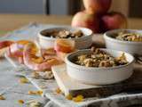 Crumble d'automne aux pommes, poires & raisins secs