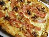 Pizza Speck, Noix et 3 Fromages