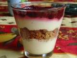 Tiramisu aux speculoos et coulis de fruits rouges