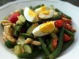 Salade d'haricot vert, tomate, oeuf, cheddar fort et vinaigrette au citron