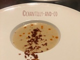 Soupe de haricot coco et poudre de chorizo