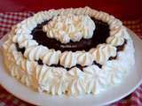 Gâteau au chocolat et chantilly